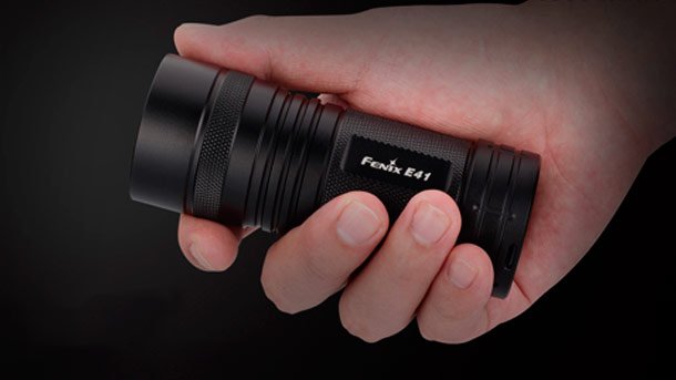 Новый компактный поисковый фонарь Fenix E41 Fenix-E41-photo-2