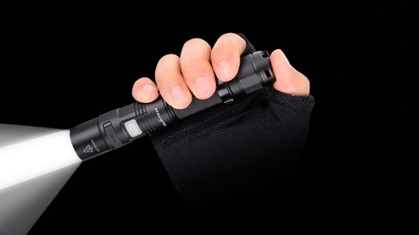 Карманный светодиодный фонарь Fenix UC35 Fenix-UC35-photo-4
