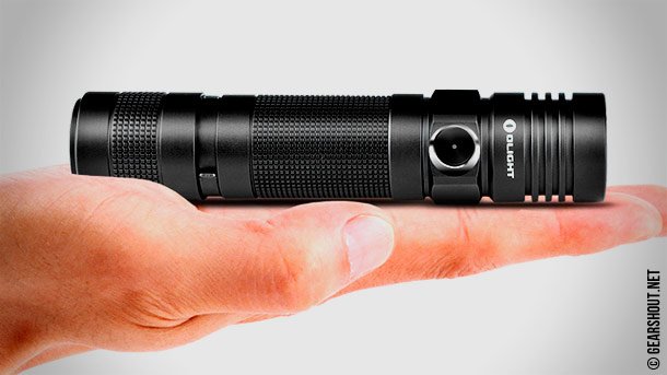 S30R Baton - новый светодиодный карманный фонарь от бренда Olight Olight-S30R-Baton-photo-4
