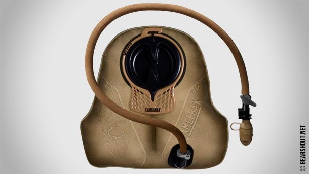 Camelbak анонсировал новую питьевую систему и рюкзаки для военнослужащих Camelbak-MilSpec-Antidote-Lumbar-Reservoir-photo-2