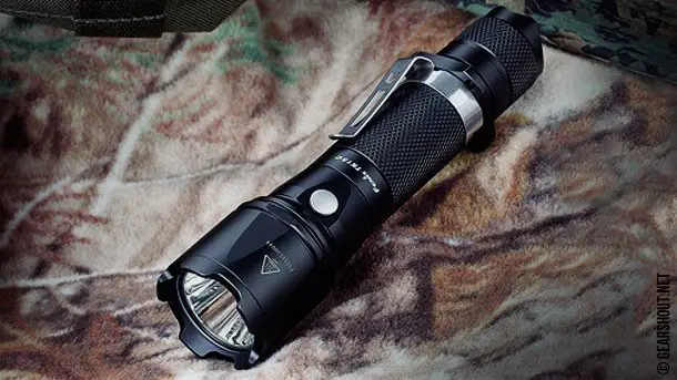 Fenix TK15C - новый карманный фонарь с тремя светодиодами Fenix-TK15C-photo-1