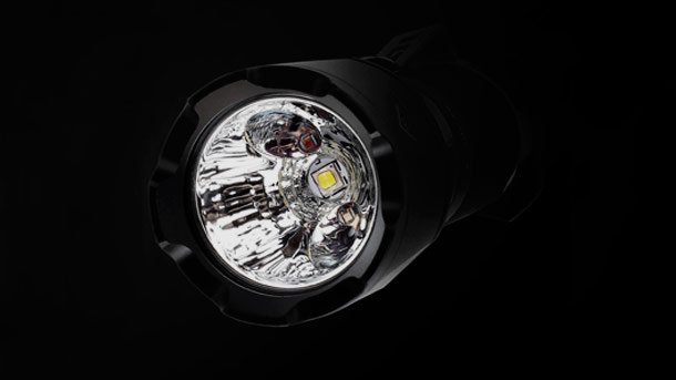Fenix TK15C - новый карманный фонарь с тремя светодиодами Fenix-TK15C-photo-3