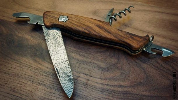 Victorinox RangerWood Damast   многофункциональный нож лимитированной серии