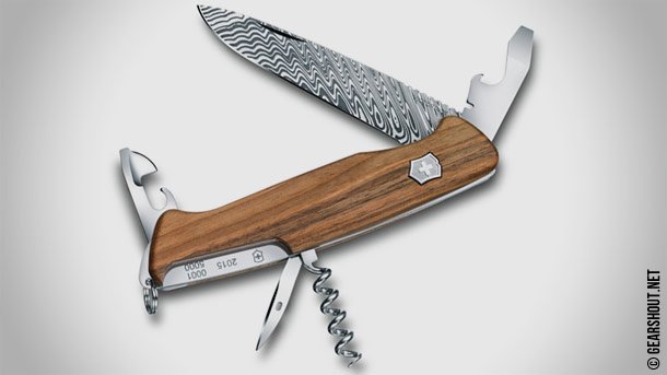 Victorinox RangerWood Damast - многофункциональный нож лимитированной серии Victorinox-RangerWood-Damast-photo-3