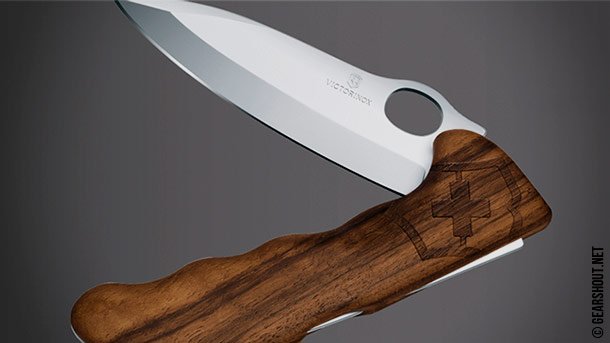 Victorinox-Hunter-Pro-Wood-photo-1