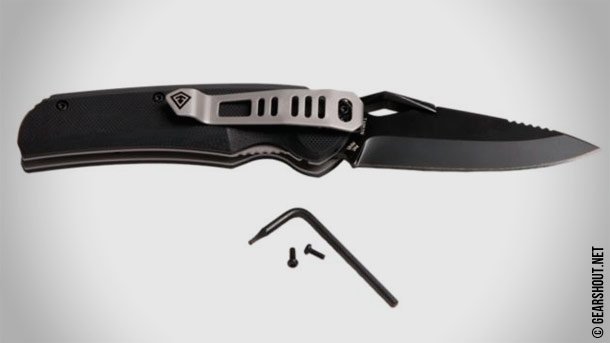 First-Tactical-Knives-2015-photo-3