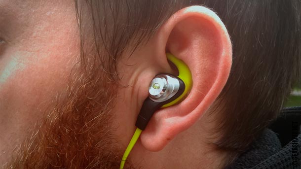 Monster-iSport-Intensity-Headphones-Review-2016-photo-16