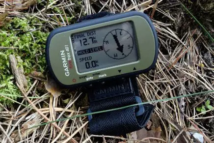 Обзор GPS-навигатора Garmin Foretrex 401 Garmin-Foretrex-401-photo-2-436x291