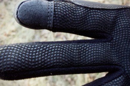 Обзор флисовых перчаток HWI FTS100 Fleece Touchscreen Glove HWI-FTS100-Fleece-Touchscreen-Glove-photo-7-436x291