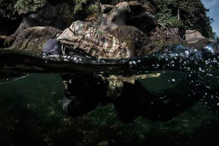 Arc’teryx LEAF выпустила новую модель водонепроницаемого рюкзака DryPack 40