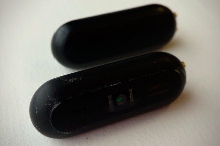 Обзор наручного трекера активности Xiaomi Mi Band 1S Xiaomi-Mi-Band-1S-Review-2016-photo-10-436x291