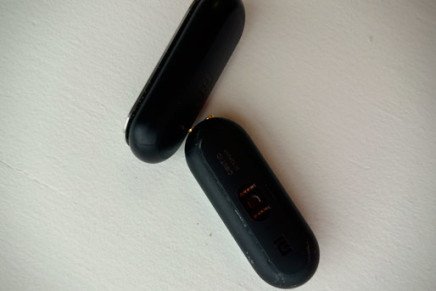 Обзор наручного трекера активности Xiaomi Mi Band 1S Xiaomi-Mi-Band-1S-Review-2016-photo-11-436x291