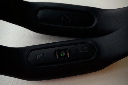 Обзор наручного трекера активности Xiaomi Mi Band 1S Xiaomi-Mi-Band-1S-Review-2016-photo-5-436x291