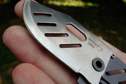 Ознакомительный обзор складного карманного ножа Böker Plus Credit Card Knife Boker-Plus-Credit-Card-Knife-Review-2016-photo-6-436x291