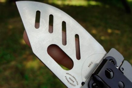 Ознакомительный обзор складного карманного ножа Böker Plus Credit Card Knife Boker-Plus-Credit-Card-Knife-Review-2016-photo-7-436x291