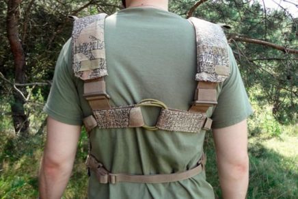 Первый взгляд на разгрузочно-платформенную систему P1G-Tac Frogman AK Chest Rig P1G-Tac-Frogman-AK-Chest-Rig-Review-2016-photo-3-436x291