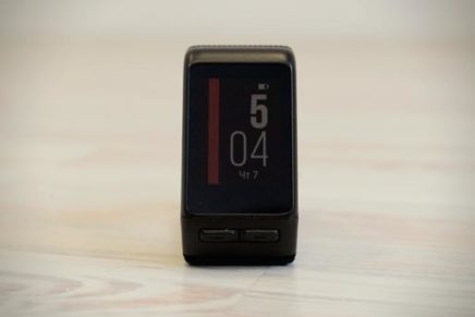 Детальный обзор мультиспортивных наручных часов Garmin Vivoactive HR Garmin-Vivoactive-HR-Review-2016-photo-3-436x291