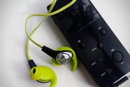 Ознакомительный обзор спортивных наушников Monster iSport Intensity Monster-iSport-Intensity-Headphones-Review-2016-photo-11-436x291