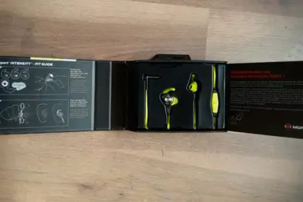 Ознакомительный обзор спортивных наушников Monster iSport Intensity Monster-iSport-Intensity-Headphones-Review-2016-photo-3-436x291