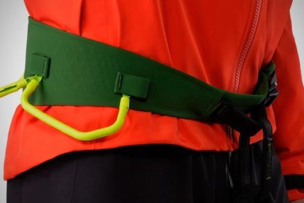 Arc’teryx выпустила обновлённую версию флагманской хардшелл куртки Alpha SV Jacket Arcteryx-Alpha-SV-Jacket-2016-photo-7-436x291