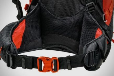 Ferrino анонсировала на 2017 год выход водонепроницаемого рюкзака Dry Hike 32 Ferrino-Dry-Hike-32-Backpack-2017-photo-6-436x291