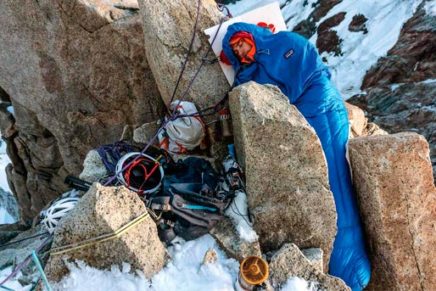 Patagonia представила коллекцию одежды и снаряжения для альпинистов - The High Alpine Kit