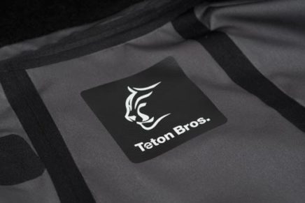 Teton Bros выпустила хардшелл куртку TB 2.0 Jacket с обновлённым Polartec NeoShell Teton-Bros-2-Jacket-2016-photo-3-436x291