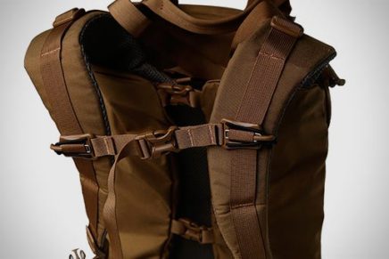 Mystery Ranch объявила о скором запуске в продажу нового суточного рюкзака Divide Mystery-Ranch-Divide-Pack-2016-photo-6-436x291