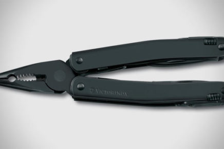 Victorinox-Swiss-Army-SwissTool-Black-2016-photo-3-436x291