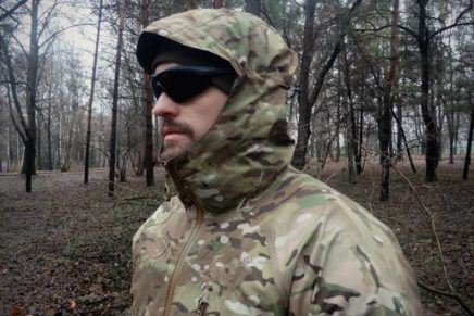 Первый взгляд на военно-тактическую хардшелл куртку Beyond Clothing A6 Rain Jacket Beyond-Clothing-A6-Axios-Rain-Jacket-Review-2016-photo-12-436x291
