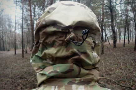 Первый взгляд на военно-тактическую хардшелл куртку Beyond Clothing A6 Rain Jacket Beyond-Clothing-A6-Axios-Rain-Jacket-Review-2016-photo-13-436x291