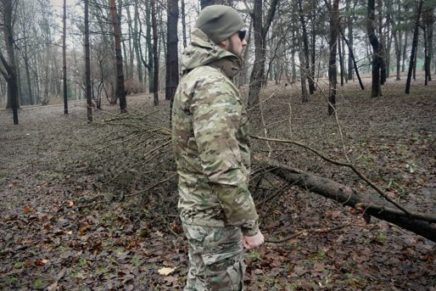 Первый взгляд на военно-тактическую хардшелл куртку Beyond Clothing A6 Rain Jacket Beyond-Clothing-A6-Axios-Rain-Jacket-Review-2016-photo-3-436x291