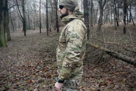 Первый взгляд на военно-тактическую хардшелл куртку Beyond Clothing A6 Rain Jacket Beyond-Clothing-A6-Axios-Rain-Jacket-Review-2016-photo-7-436x291