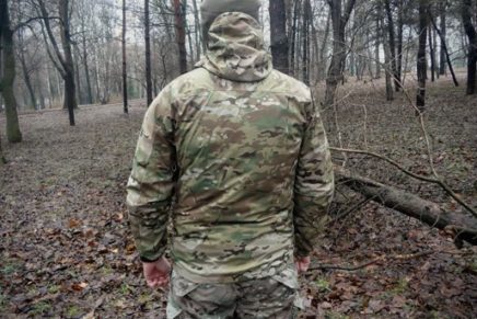 Первый взгляд на военно-тактическую хардшелл куртку Beyond Clothing A6 Rain Jacket Beyond-Clothing-A6-Axios-Rain-Jacket-Review-2016-photo-8-436x291