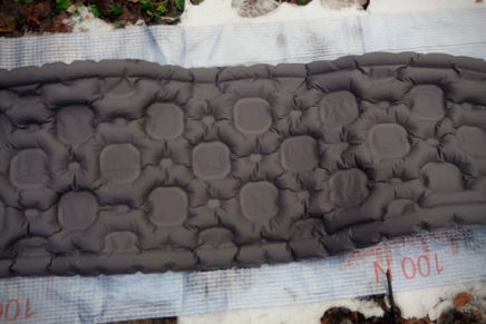 Первый взгляд на лёгкий и компактный надувной каремат Klymit Inertia O Zone Camo Klymit-Inertia-O-Zone-Sleeping-Pad-Review-2016-photo-9-436x291