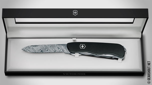 Victorinox-Outrider-Damast-2017-photo-5