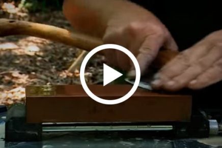 Ray-Mears-How-to-sharpen-an-axe-2017-photo-1