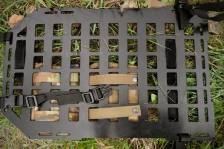 Знакомство с универсальной платформенной панелью GearLab Molle Carrier Panel Type A GearLab-Molle-Carrier-Panel-Type-A-Review-2017-photo-3-436x291