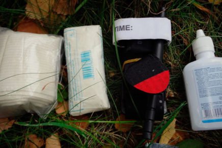 Что обычно находится в моей основной персональной аптечке для пешего туризма First-Aid-Outdoor-Kit-Review-2017-photo-9-436x291