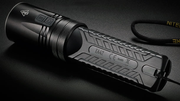 Nitecore-EA42-Explorer-Flashlight-2018-photo-2