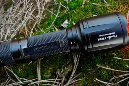 Первые впечатления от универсального тактического фонаря серии Fenix TK25 R&B Fenix-TK25RB-LED-Flashlight-Review-2018-photo-8-436x291