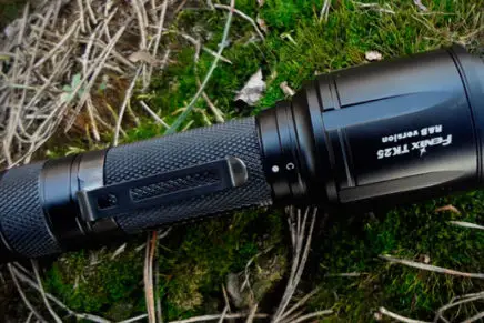 Первые впечатления от универсального тактического фонаря серии Fenix TK25 R&B Fenix-TK25RB-LED-Flashlight-Review-2018-photo-9-436x291