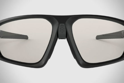 Oakley-Field-Jacket-Sunglasses-2018-photo-2-436x291