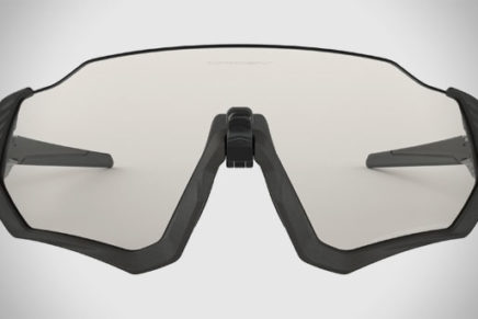 Oakley-Flight-Jacket-Sunglasses-2018-photo-2-436x291