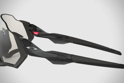 Oakley-Flight-Jacket-Sunglasses-2018-photo-3-436x291