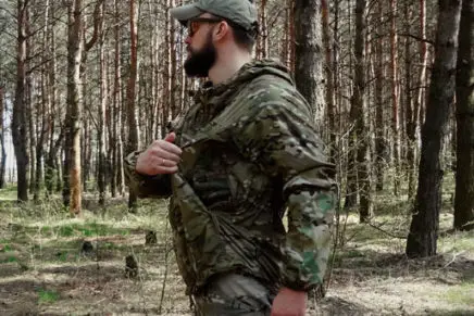 Первый ознакомительный обзор ветровки серии A.T.A.K.A. Contractor Compact Windliner ATAKA-Contractor-Compact-Windliner-Jacket-Review-2018-photo-3-436x291