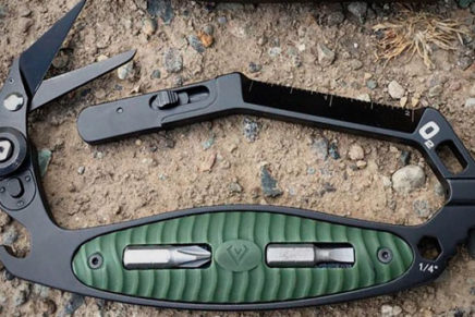 Blade-Show-2018-V-Nives-CRAB-Tool-2018-photo-1-436x291