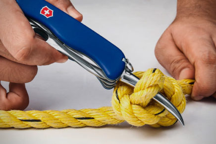 Марка Victorinox недавно выпустила новый складной боцманский нож Skipper Pro Victorinox-Skipper-Pro-Folding-Knife-2018-photo-2-436x291