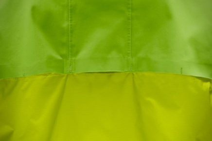 Salomon выпустила новую защитную мультиспортивную куртку Outspeed Hybrid Jacket Salomon-Outspeed-Hybrid-Jacket-2018-photo-4-436x291