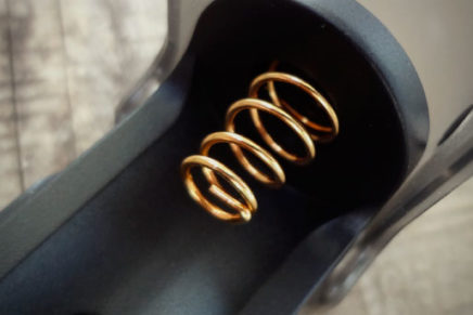 Первые впечатления от небольшого и лёгкого зарядного устройства Fenix ARE-X11 Fenix-ARE-X11-Review-2018-photo-6-436x291